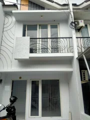 Rumah Rumah Golden Palm (Ukuran 4x12 m) H-5696 1 ~blog/2025/1/2/h_5696_1